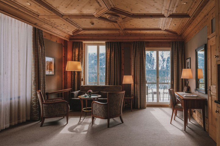 Room 37 of 208