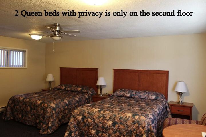 Room 9 of 34