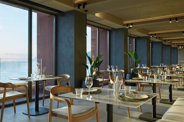 Dining 98 of 160