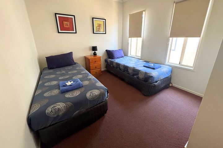 Room 6 of 68