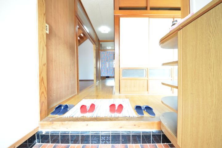Room 7 of 8