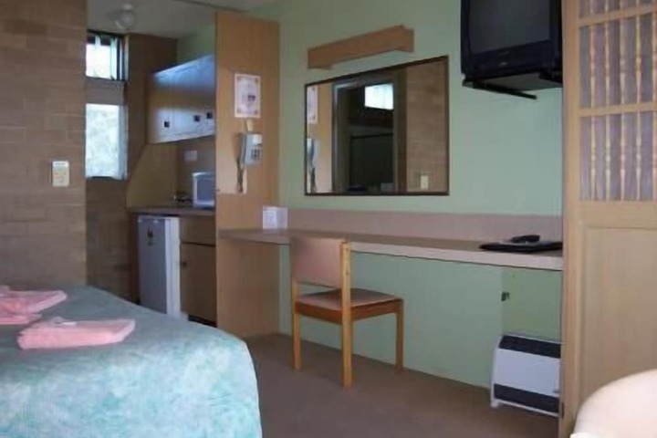 Room 5 of 24