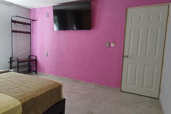 Room 5 of 7