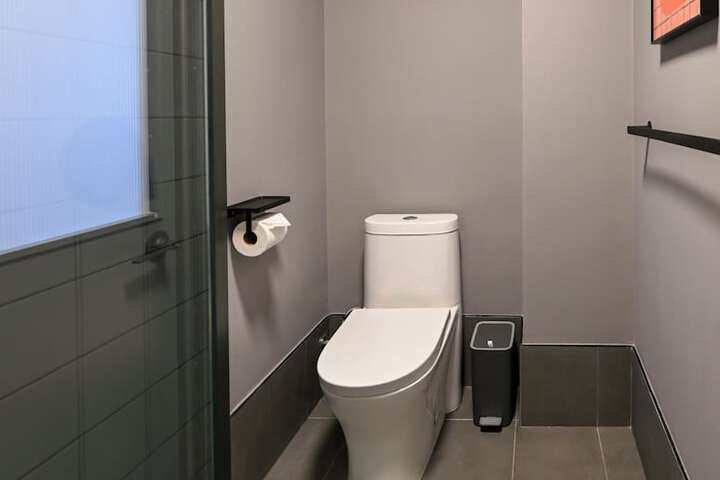 Room 30 of 40