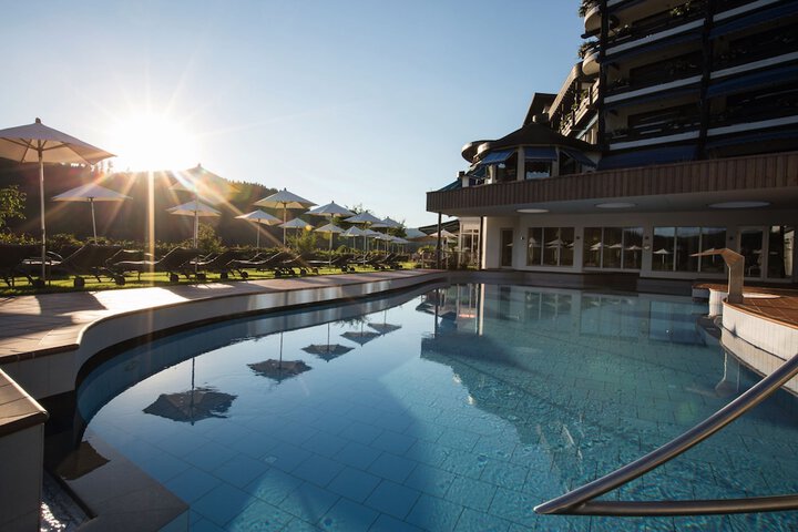 Pool 50 of 108