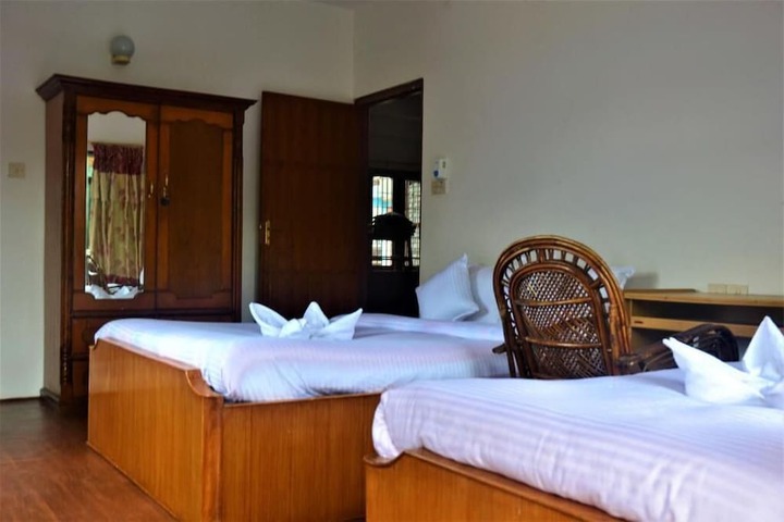 Room 14 of 34