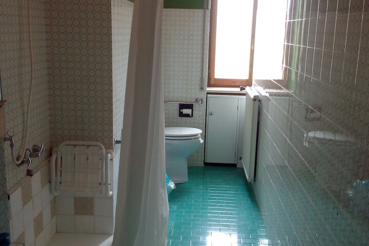 Room 16 of 16