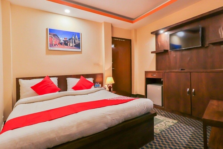 Room 3 of 17