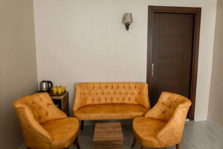 Room 14 of 21