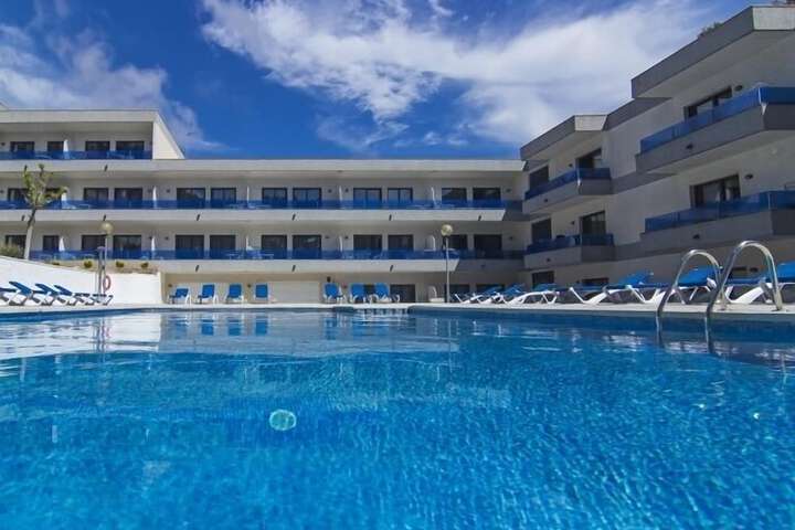 Pools & Facilities