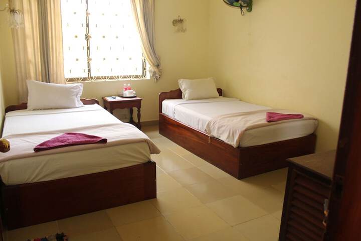 Room 4 of 24