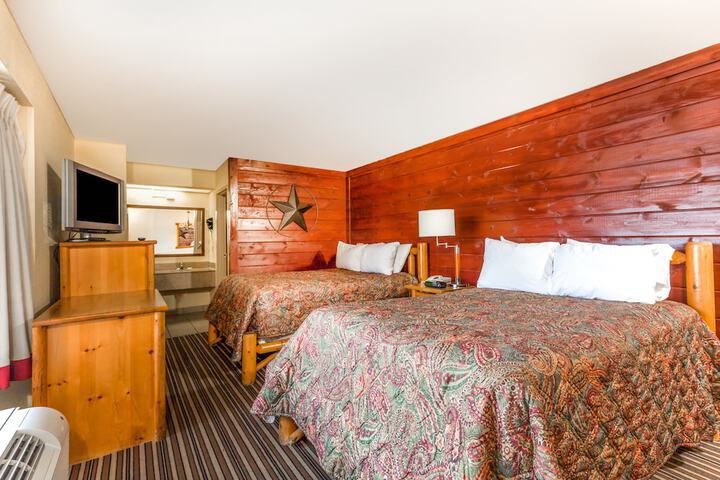 Room 5 of 13