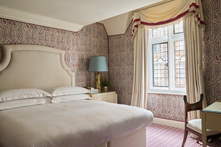 Room 42 of 229