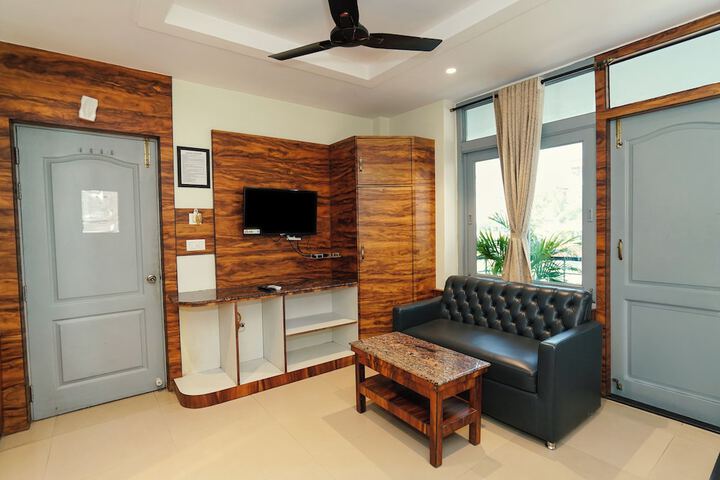 Room 49 of 80
