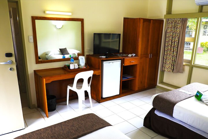Room 6 of 31