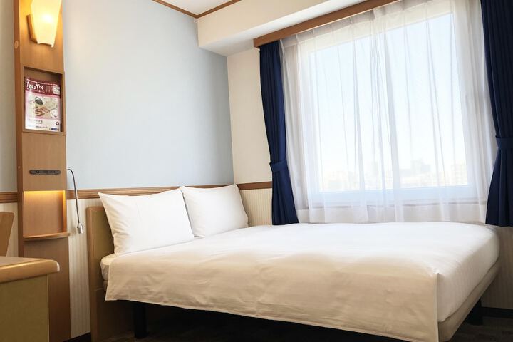 Room 4 of 36