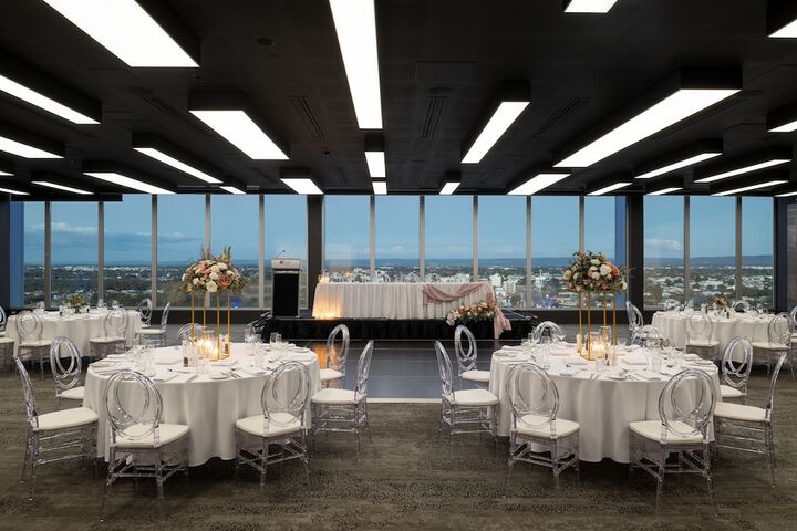 Ballroom/Hall 87 of 115