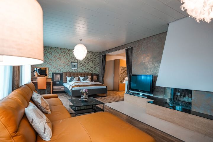 Room 19 of 35