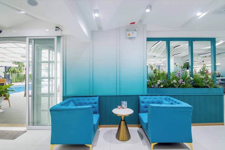 Hotel 165 of 171