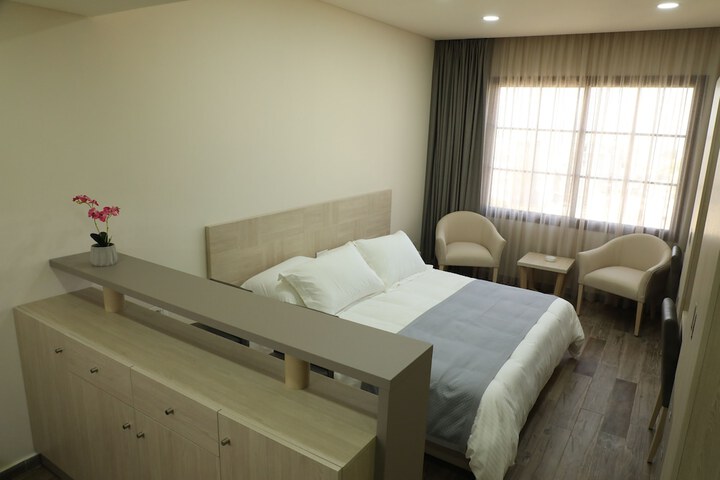 Room 10 of 36