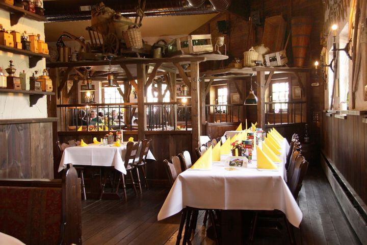 Dining 21 of 35