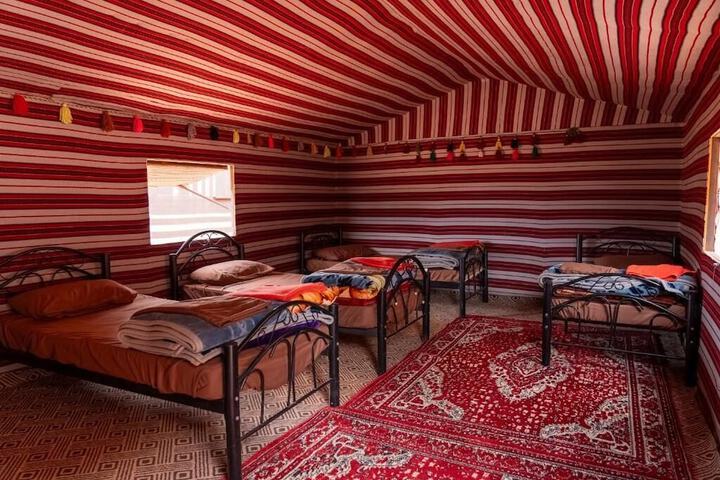 Room 6 of 32