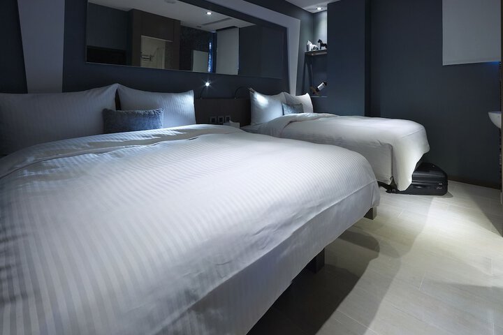 Room 14 of 36