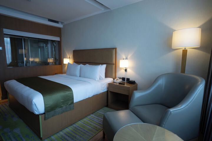 Room 8 of 24