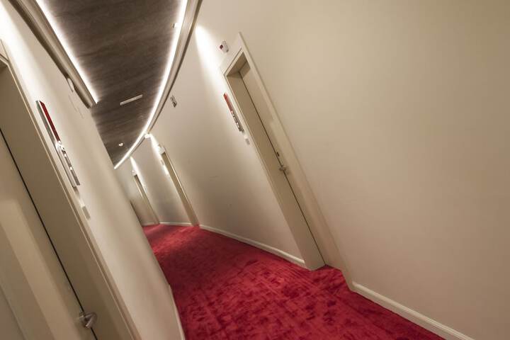 Ballroom/Hall 100 of 121
