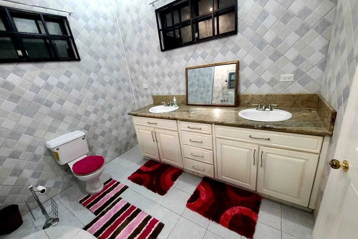 Room 7 of 20