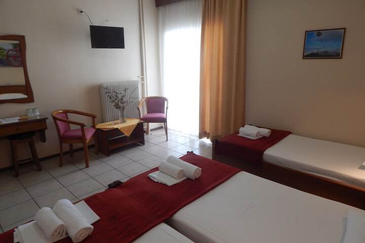 Room 5 of 65