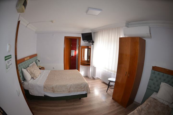 Room 5 of 19
