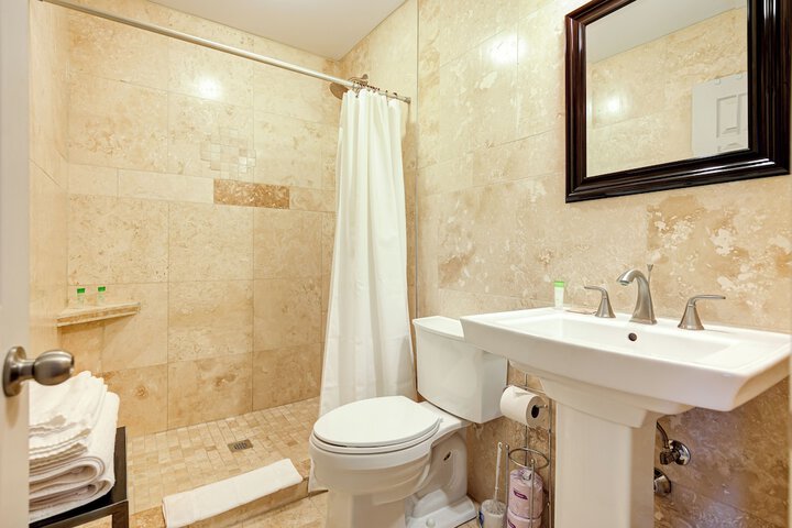 Room 17 of 21