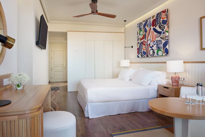 Room 11 of 62