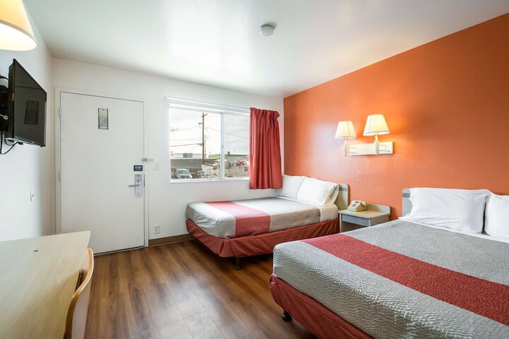 Room 7 of 31
