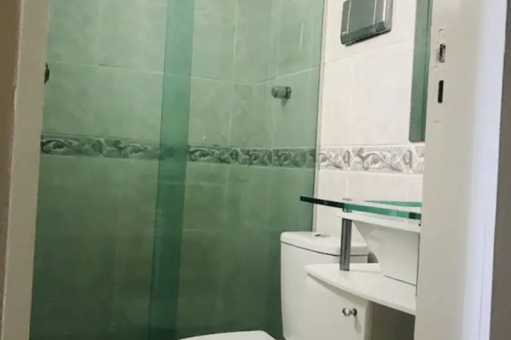 Room 5 of 7