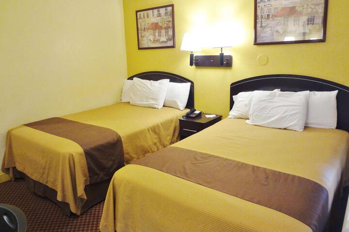 2 Double Beds (2 of 6)