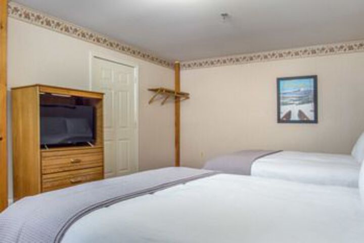 Room 11 of 24
