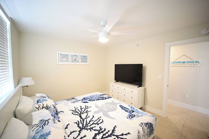 Room 4 of 169