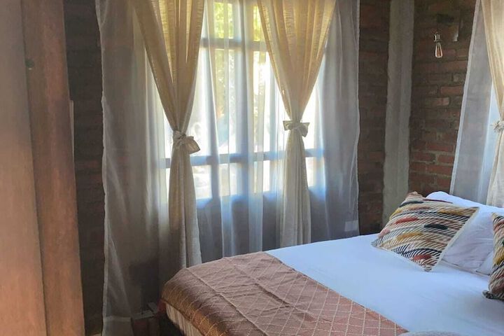 Room 5 of 26