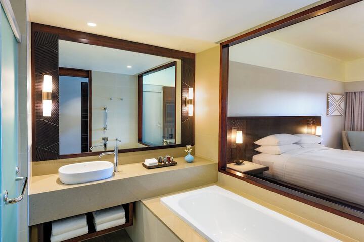 Room 28 of 151