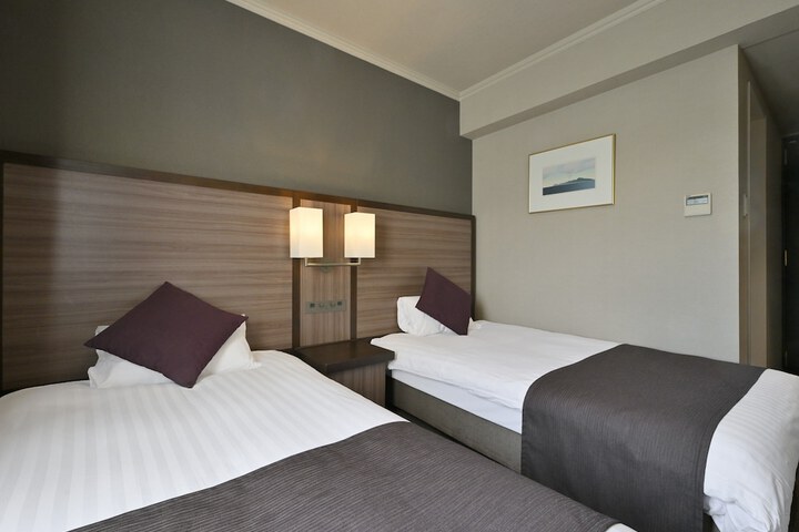 Room 18 of 51