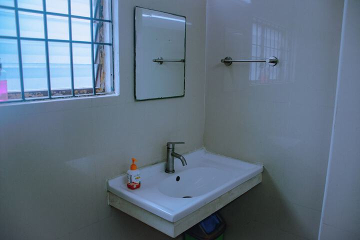 Room 26 of 32