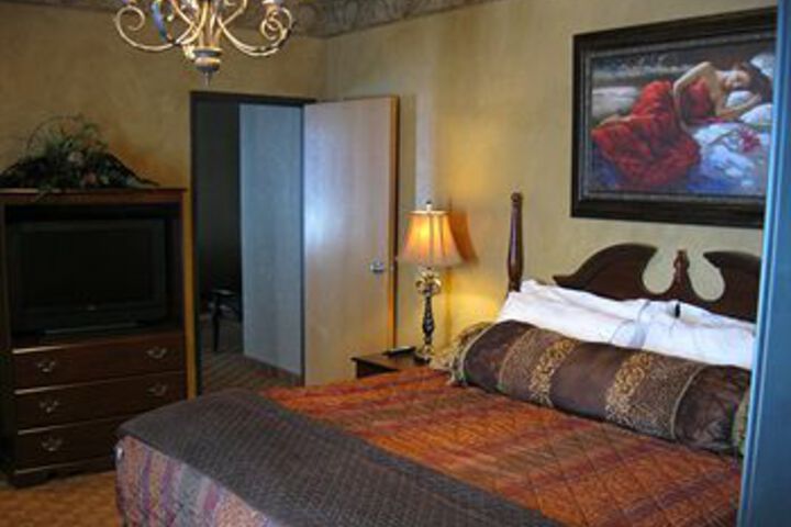 Room 4 of 24