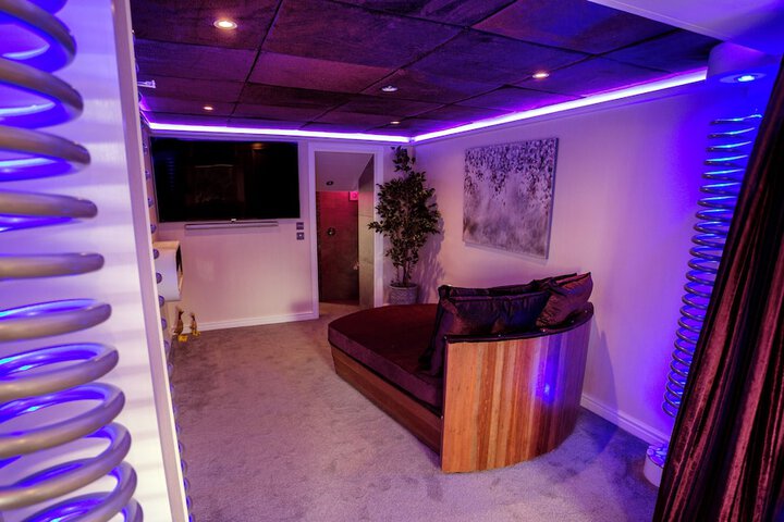 Room 201 of 390
