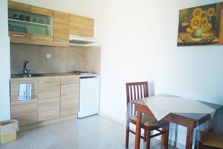 Room 19 of 39