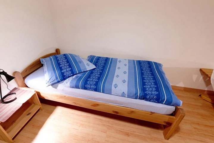 Room 2 of 14
