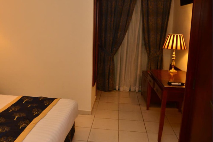 Room 4 of 36