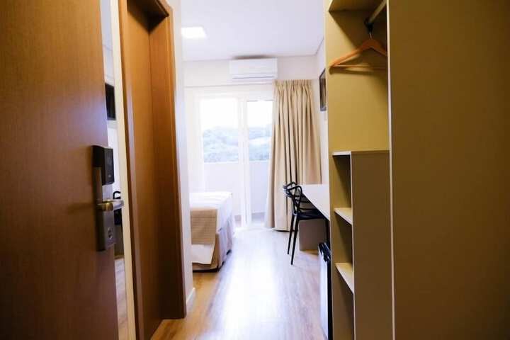Room 12 of 50
