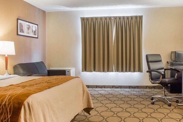 Standard Room, King or Two Doubles (1 of 11)